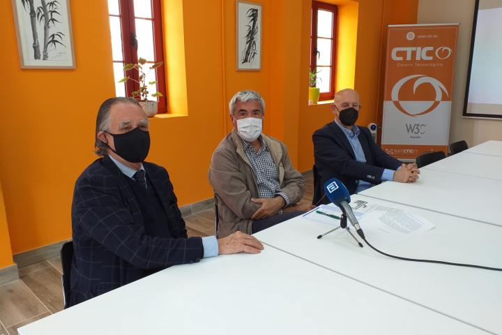 El Gobierno pone en marcha un grupo de trabajo para abordar la transición a la aldea del siglo XXI, en el que colabora READER El Gobierno pone en marcha un grupo de trabajo para abordar la transición a la aldea del siglo XXI, en el que colabora READER