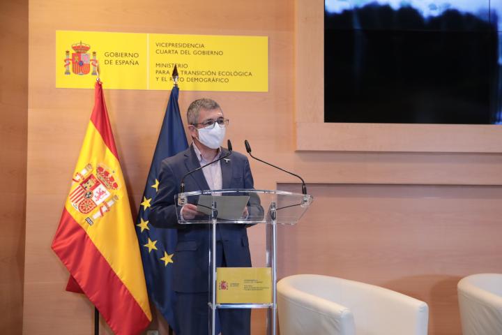 Hugo Morán resalta el papel de las mujeres como agentes de cambio de la transición ecológica y contra el despoblamiento territorial Hugo Morán resalta el papel de las mujeres como agentes de cambio de la transición ecológica y contra el despoblamiento territorial