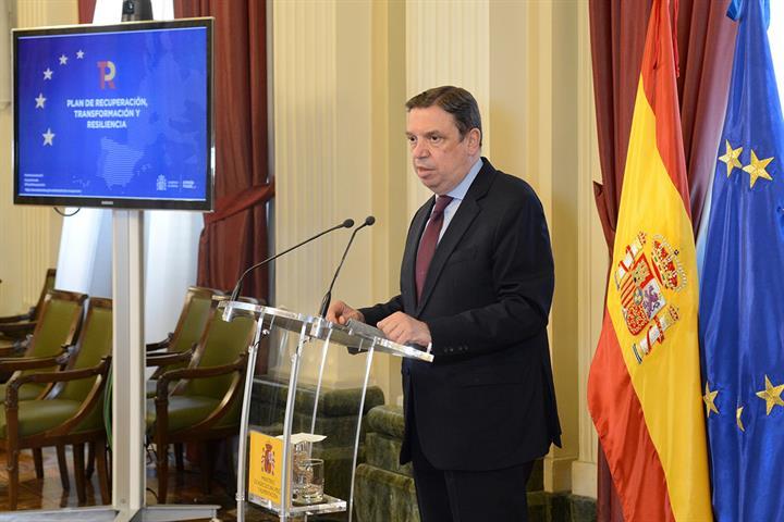 El MAPA presenta el Plan de Recuperación, Transformación y Resiliencia para los sectores agroalimentario y pesquero, con una inversión de 1.051 M€ El MAPA presenta el Plan de Recuperación, Transformación y Resiliencia para los sectores agroalimentario y pesquero, con una inversión de 1.051 M€