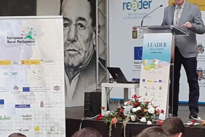"Es necesario que los jóvenes sean protagonistas en los procesos de desarrollo rural" "Es necesario que los jóvenes sean protagonistas en los procesos de desarrollo rural"